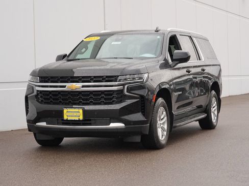 Used 2022 Chevrolet Suburban LS w/ Max Trailering Package AWD/4WD image 7
