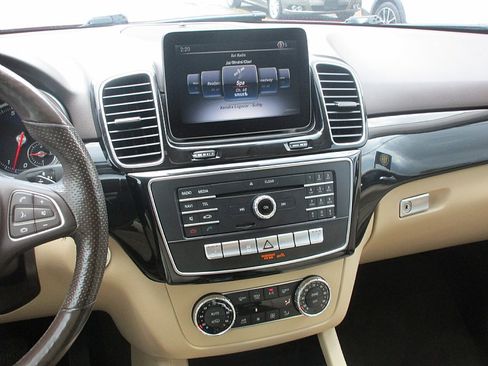 Used 2017 Mercedes-Benz GLE 350 4MATIC w/ Premium 1 Package image 21