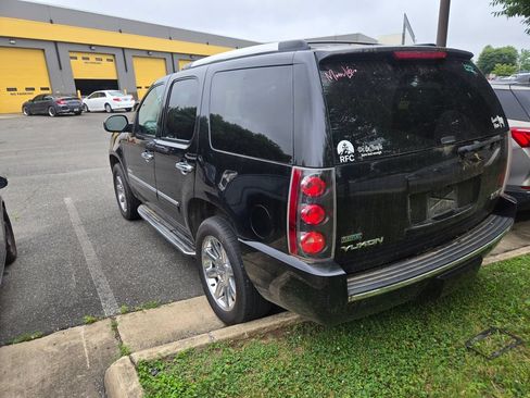 Used 2011 GMC Yukon Denali AWD/4WD image 3