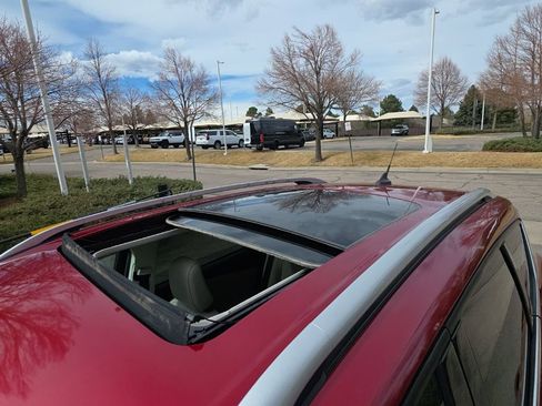 Used 2019 Ford Escape Titanium image 18