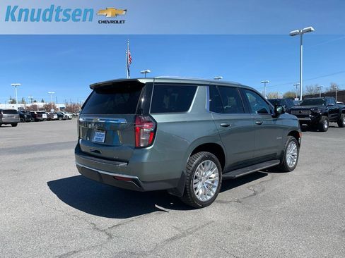 Used 2024 Chevrolet Tahoe LT w/ Luxury Package image 7