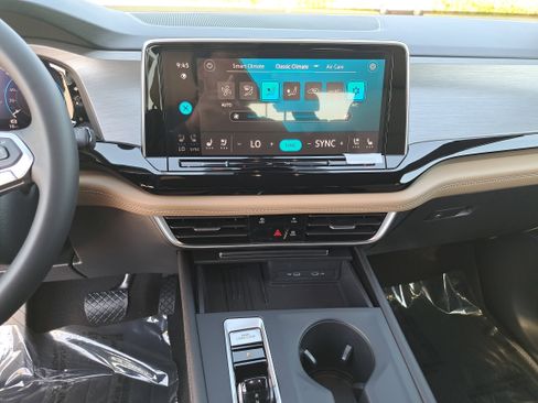 New 2026 Volkswagen Atlas Cross Sport SE FWD image 19