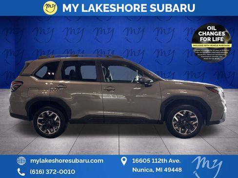 Certified 2025 Subaru Forester Premium AWD/4WD image 11