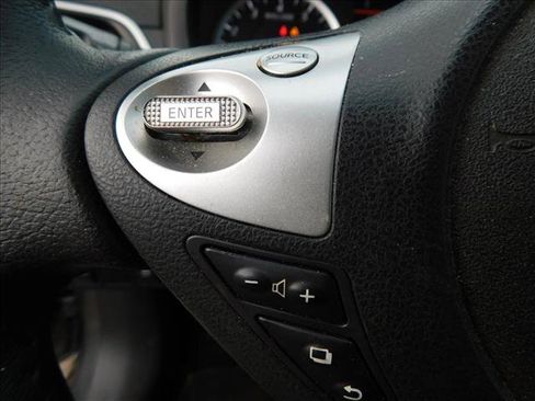 Used 2019 Nissan Sentra SV FWD image 13