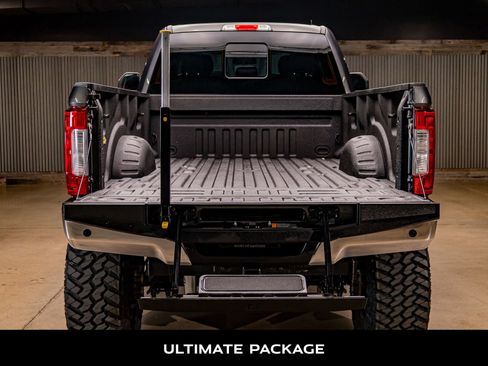 Used 2017 Ford F250 Lariat w/ Lariat Ultimate Package image 8