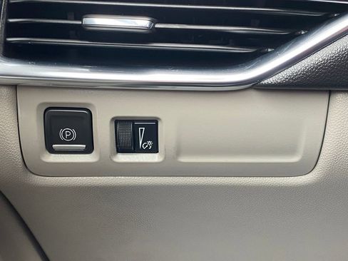 Used 2021 Cadillac XT4 Luxury image 26