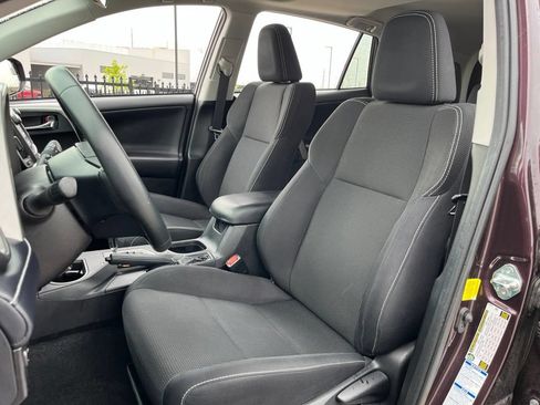Used 2018 Toyota RAV4 XLE AWD/4WD image 14