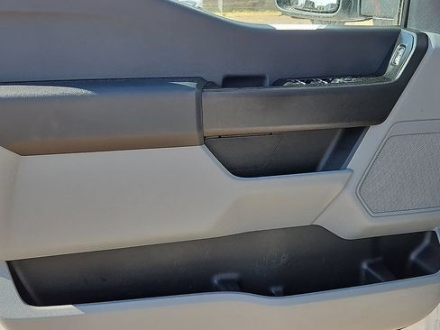 Used 2023 Ford F250 XL w/ XL Chrome Package RWD image 18