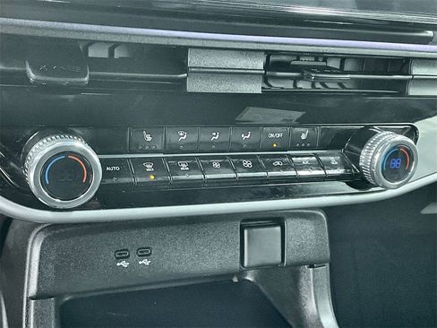 Certified 2024 Honda Prologue Touring image 25