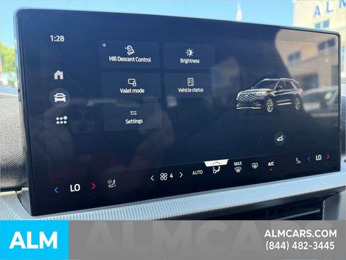 Used 2025 Ford Explorer ST-Line w/ ST-Line Street Pack image 16