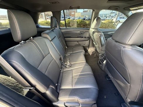 Used 2023 Honda Passport TrailSport image 37