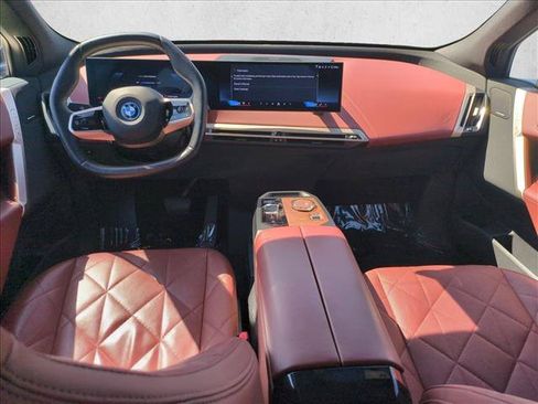 Used 2024 BMW iX xDrive50 w/ Sport Package AWD/4WD image 18