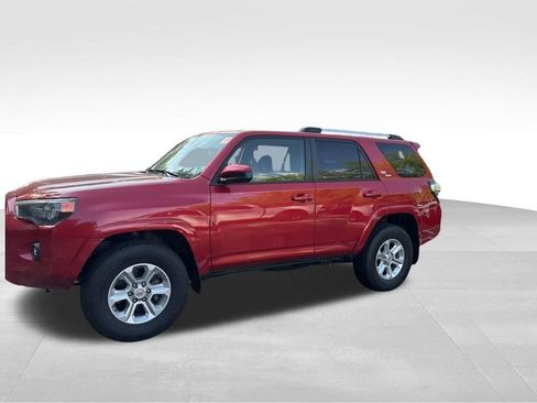 Used 2021 Toyota 4Runner SR5 AWD/4WD image 24