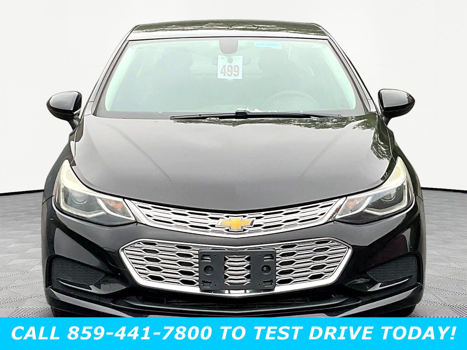Used 2017 Chevrolet Cruze LT FWD image 2
