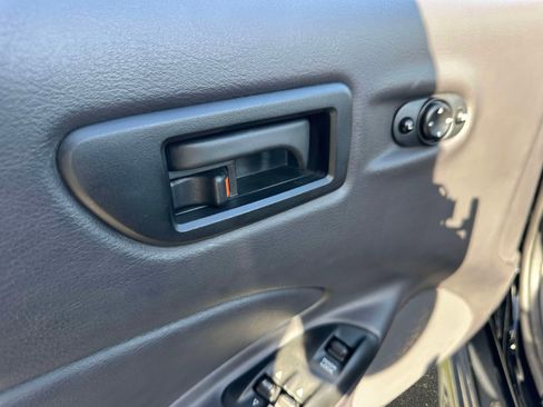 Used 2000 Plymouth Prowler Base image 13