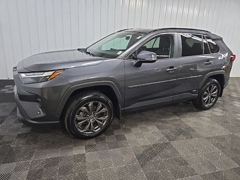 Used 2023 Toyota RAV4 XLE Premium AWD/4WD image 6