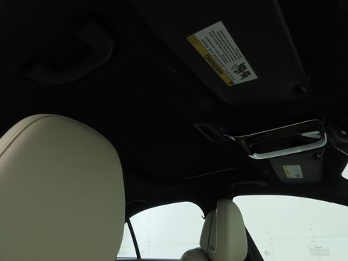 Certified 2025 Mercedes-Benz C 300 4MATIC Sedan image 18