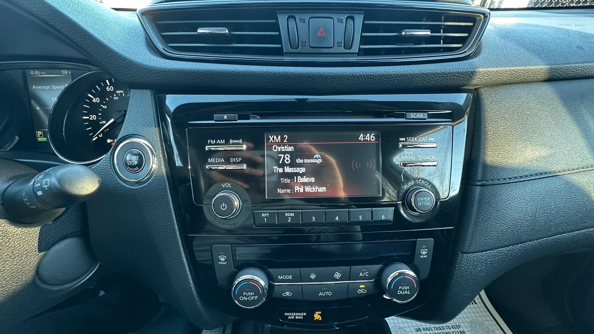 Used 2017 Nissan Rogue SV AWD/4WD image 19