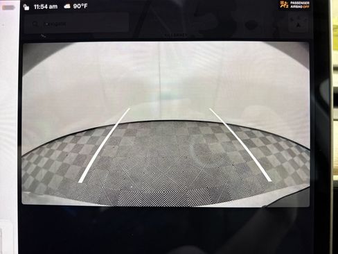 Used 2022 Tesla Model Y Long Range AWD/4WD image 15
