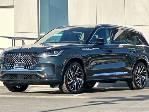 New 2026 Lincoln Aviator Black Label AWD/4WD image 7