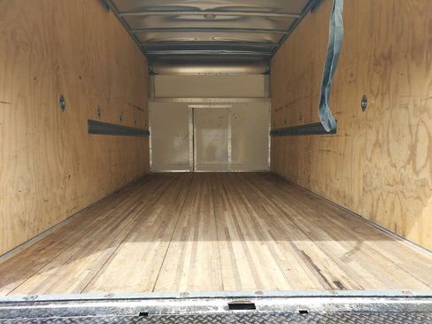 Used 2022 Ford E-450 and Econoline 450 Super Duty w/ Power Windows & Locks Group image 9