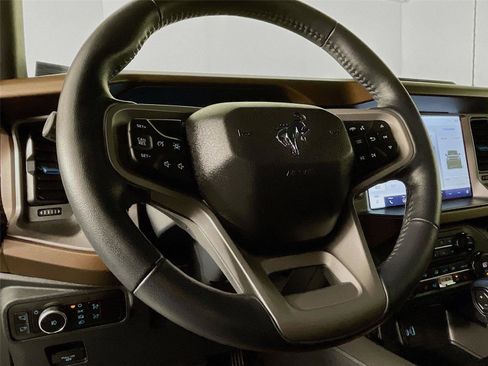 Used 2023 Ford Bronco Outer Banks image 15