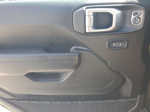 Used 2024 Jeep Wrangler Unlimited Sport AWD/4WD image 19