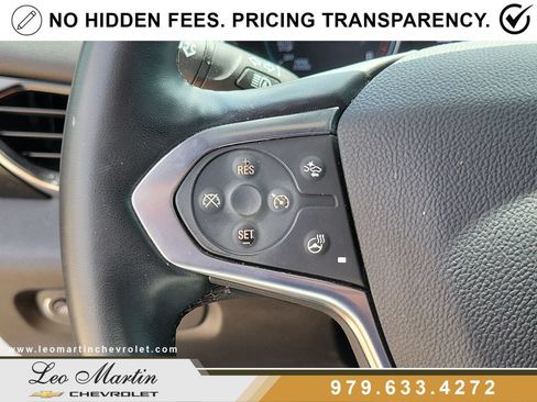 Used 2023 Chevrolet Traverse RS w/ LPO, Floor Liner Package FWD image 25