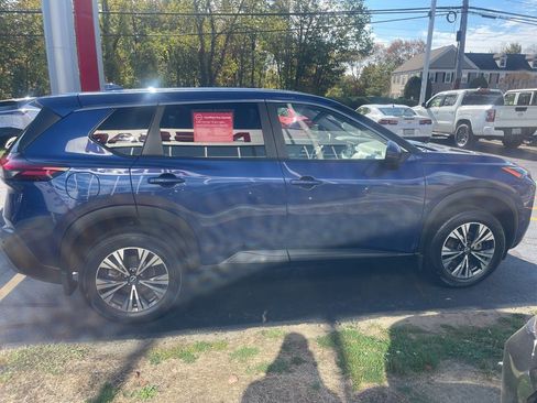 Certified 2023 Nissan Rogue SV image 6