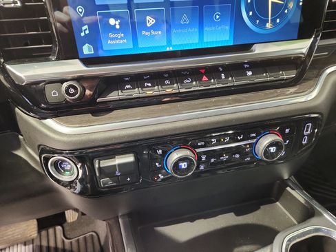 Used 2022 Chevrolet Silverado 1500 LTZ w/ LTZ Convenience Package II image 10