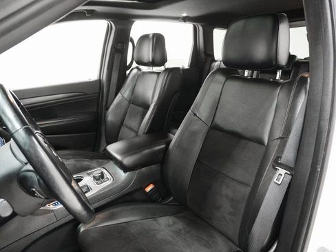 Certified 2022 Jeep Grand Cherokee Laredo X image 10