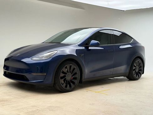 Used 2021 Tesla Model Y Performance image 3