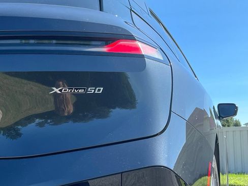 Used 2024 BMW iX xDrive50 w/ Sport Package AWD/4WD image 12