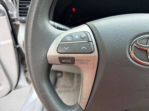 Used 2009 Toyota Camry LE FWD image 16