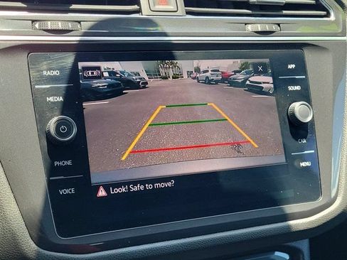 Used 2023 Volkswagen Tiguan SE FWD image 23