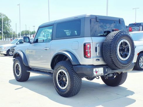 Used 2022 Ford Bronco Outer Banks w/ Sasquatch Package AWD/4WD image 2