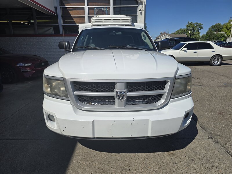 Used 2011 Dodge Dakota Big Horn w/ Trailer Tow Group RWD image 2