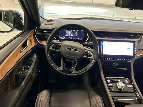 New 2026 Jeep Grand Cherokee L Summit w/ Obsidian Package AWD/4WD image 28