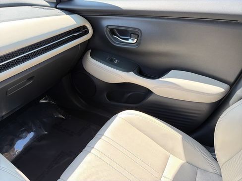 Used 2023 Honda HR-V EX-L image 28