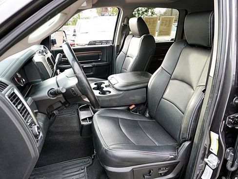 Used 2016 RAM 3500 Laramie image 17