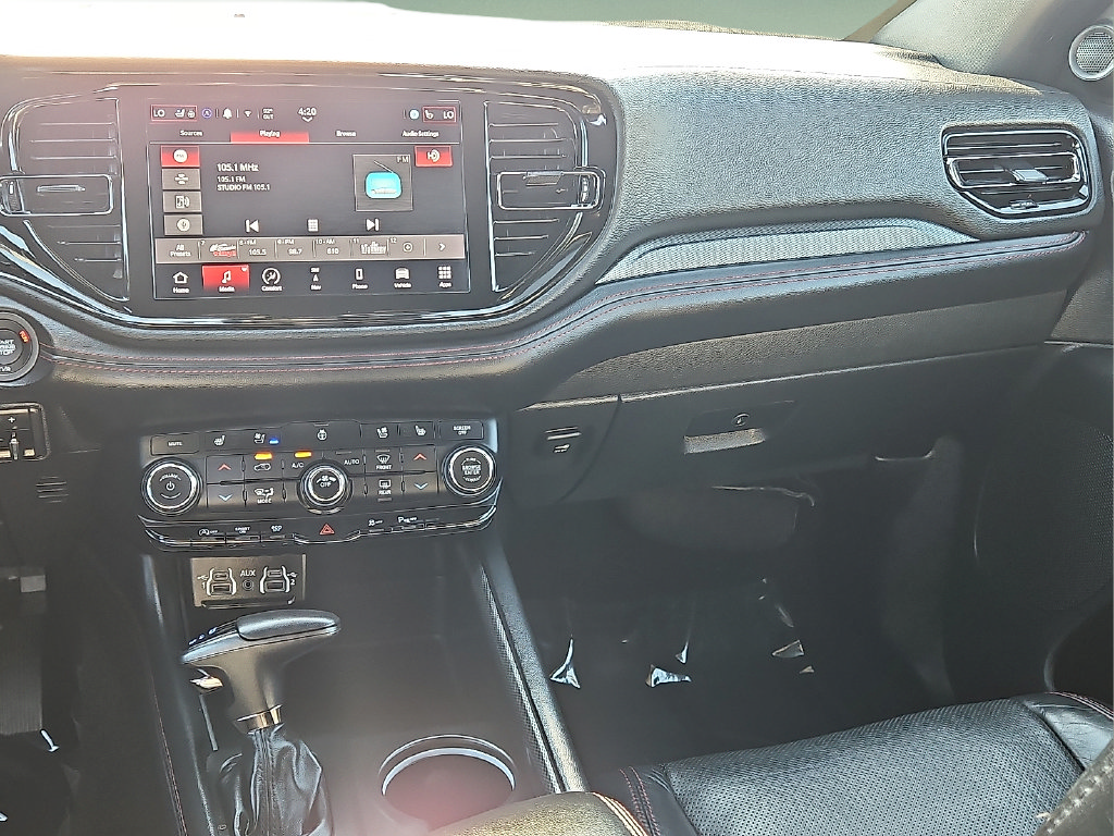 Used 2024 Dodge Durango GT RWD image 29
