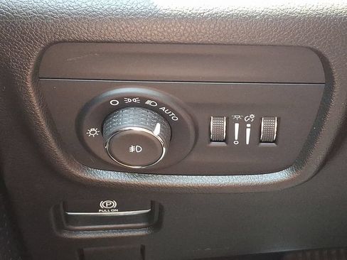 Used 2022 Jeep Grand Cherokee L Limited w/ Luxury Tech Group II AWD/4WD image 24