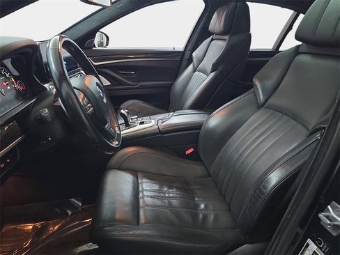 Used 2013 BMW M5 image 18