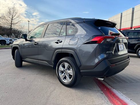 Used 2025 Toyota RAV4 XLE image 8