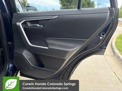 Used 2019 Toyota RAV4 XLE Premium w/ Cold Weather Package AWD/4WD image 21