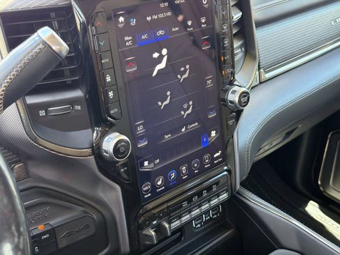 Used 2020 RAM 2500 Limited AWD/4WD image 25
