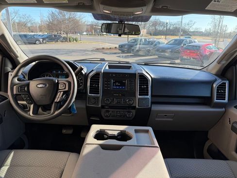 Used 2017 Ford F150 XLT image 16