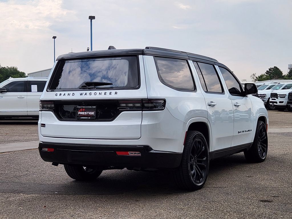 Used 2024 Jeep Grand Wagoneer Series III w/ Rear Seat Video Group 1 AWD/4WD image 3