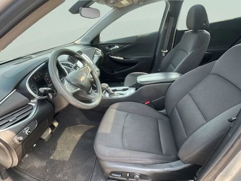 Used 2021 Chevrolet Malibu LT FWD image 17