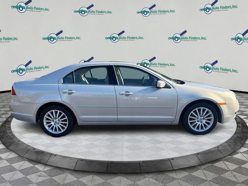 Used 2009 Mercury Milan Premier image 4